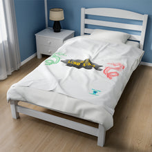 Load image into Gallery viewer, Long Keng (Dragon Pit) Velveteen Plush Blanket
