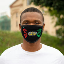 Load image into Gallery viewer, 龙坑 Lóng kēng (Dragon Pit) Mixed-Fabric Face Mask
